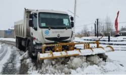 برف راه ۹۳۲ لرستان را مسدود کرد/ برق ۱۴۳ روستا قطع شد