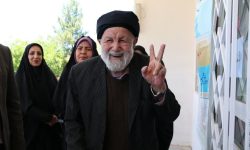 حضور مرد ۱۰۳ ساله خرم‌آبادی پای صندوق رأی