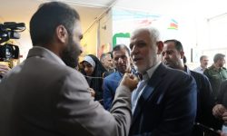 مردم برای رأی‌دادن از هم سبقت بگیرند