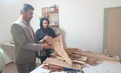 احیای هنر “قواره بری”روی چوب در دلفان
