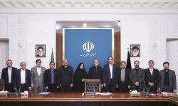 دیدار مجمع نمایندگان لرستان با رئیس جمهور