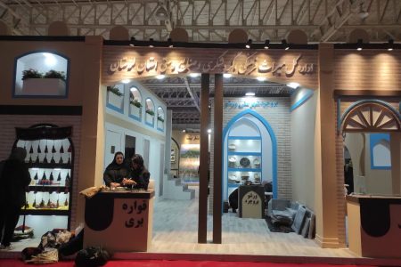 برپایی غرفه لرستان در نمایشگاه بین المللی گردشگری تهران