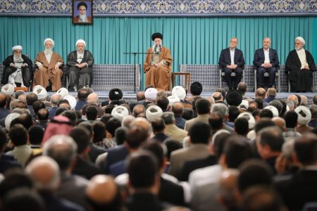 اتحاد دنیای اسلام تنها راه ایستادگی در مقابل باج‌طلبی قدرت‌های بزرگ