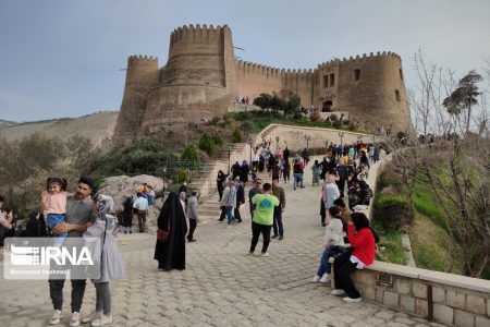 بازدید بیش از ۱۲ هزار گردشگر نوروزی از «فلک‌الافلاک»