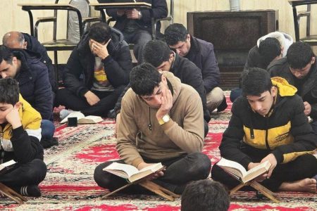 ترویج فرهنگ قرآنی و معنویت در خرم آباد با ویژه برنامه‌های سپاه