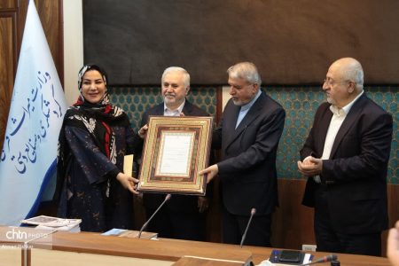 تجلیل از بانوی کنش‌گر لرستانی