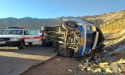مصدوم شدن ۷ دانش‌آموز کوهدشتی در سانحه رانندگی
