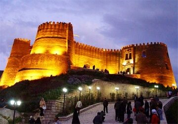 پیوند تاریخ،حماسه و موسیقی در قلعه جاودان لرستان