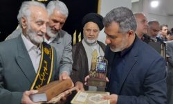 «حاج کرم رضا ارزانی پور» پیر غلام حسینی تکریم شد+تصاویر