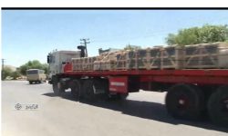 کامیون‌داران الیگودرزی در خط خدمت به مردم