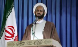 امام خمینی (ره) هیمنه استکبار جهانی را شکست