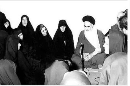 نقش بی بدیل زن در جامعه یک باور الهی در مکتب امام بود