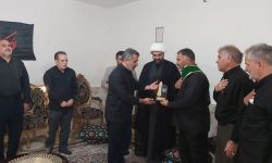 خادم هیئت سینه‌زنی اباعبدالله الحسین(ع) خرم‌آباد تکریم شد+تصاویر