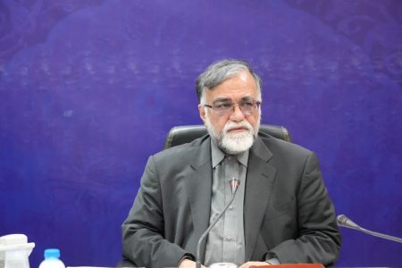 قلم‌زنان و گویندگان؛پیشگامان عرصه دفاع از هویت ملی