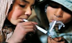 دلایل گرایش نوجوانان به اعتیاد
