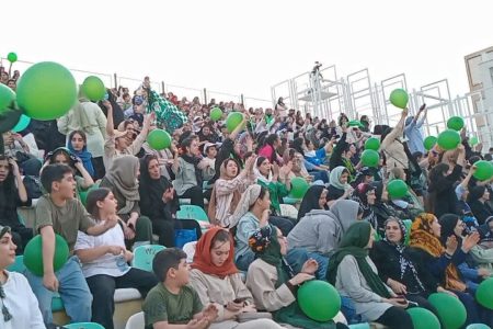 حضور زنان در ورزشگاه،گامی به سوی نشاط اجتماعی و عدالت جنسیتی