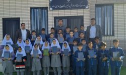 اهدای تبلت به دانش‌آموزان روستای «بگ وردی» نورآباد
