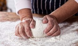اختصاص ۷۴ تن آرد یارانه‌ای به نانوایی‌های خرم‌آباد