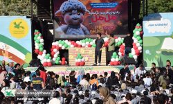 استقبال پر شور کودکان خرم آبادی از شخصیت تلویزیونی «مل مل»