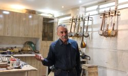 تجلیل از پیشکسوت ساخت کمانچه در لرستان