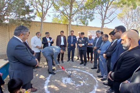 کلنگ‌زنی احداث مدرسه سه‌کلاسه خیرساز در کوهدشت