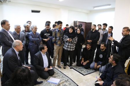 معاون وزیر علوم بی‌واسطه پای دغدغه‌های دانشجویان نشست