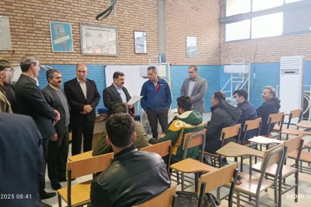 بازدید مسئولان از کارگاه‌های آموزشی مرکز شماره یک برادران خرم‌آباد
