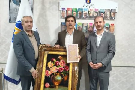 تجلیل بنیاد نخبگان از مربی نخبه افتخارآفرین دانشگاه لرستان