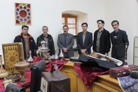 بازدید رایزنان بازرگانی ۱۱ کشور از نمایشگاه صنایع‌دستی لرستان+تصاویر