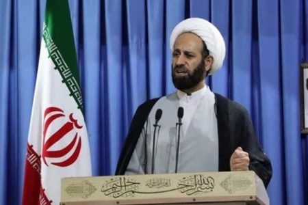 انتقاد امام‌جمعه موقت خرم‌آباد از بی‌ثباتی بازار