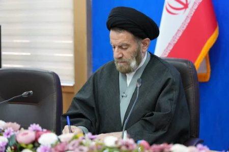 بازی در میدان دشمن خیری برای کشور نخواهد داشت