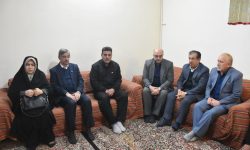 دیدار استاندار و مسئولان لرستان با خانواده شهدای امنیت در بروجرد