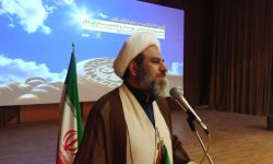نماز دیوار ستبر بین انسان و گناه است