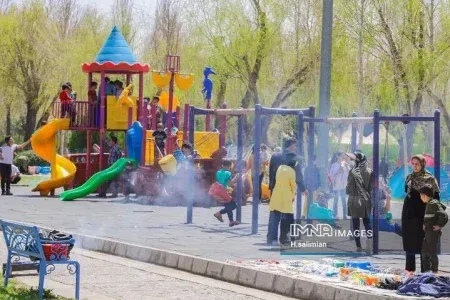 شهرداران لرستان مکلف به استانداردسازی وسایل بازی شدند