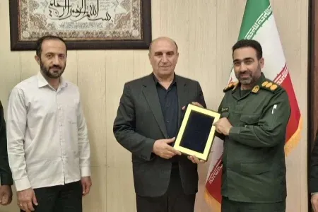 تجلیل فرمانده سپاه خرم‌آباد از فرماندار مرکز لرستان