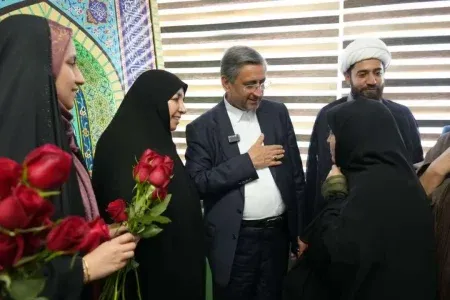 اولین کاروان مردمی تجمعات شبانه لرستان راهی مشهد مقدس شد