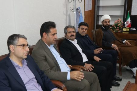 تأکید امام جمعه چگنی بر رفع موانع اشتغال و پیگیری مطالبات مردم