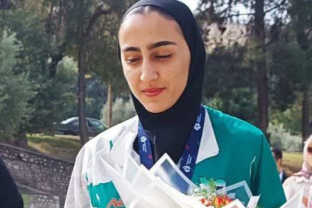 مدال جهانی‌ام را به تمام دختران سرزمینم تقدیم می‌کنم