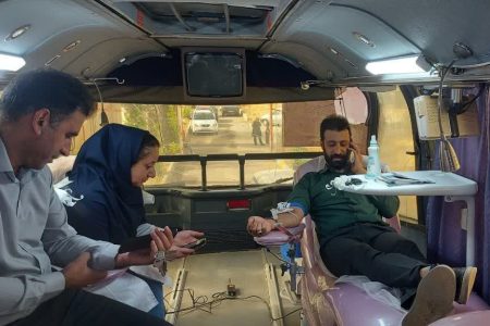مشارکت کادر درمان بیمارستان شهدای عشایر در پویش «هم سرخ،هم سفید»