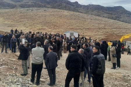 چه کسانی نگران تغییر کاربری دامنه مدبه کوه خرم آباد هستند؟