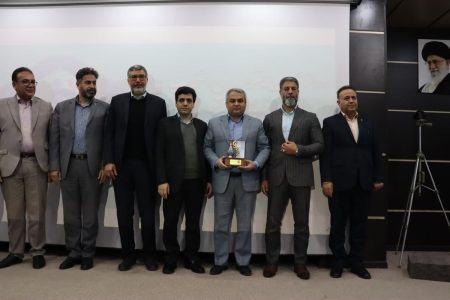 پگاه لرستان بعنوان کارفرما نمونه استان معرفی شد