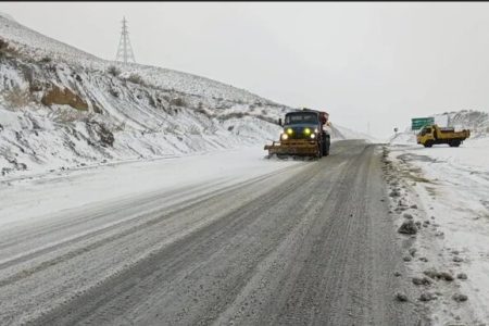بازگشایی ۵۳۰ راه روستایی برفگیر در لرستان