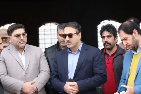 توزیع ۴ هزار مترمربع فرش سجاده‌ای بین مدارس لرستان