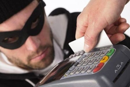 دستگیری باند کلاهبرداری با دستگاه اسکیمر در خرم‌آباد