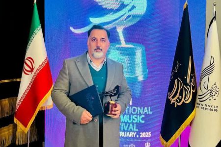 هنرمند لرستانی جایزه «باربد» موسیقی فجر را کسب کرد