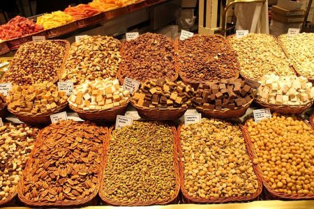 احتکار بیش از ۱۶ تن خشکبار در بروجرد