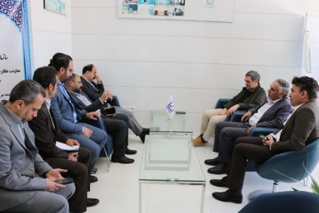 نقشه صنعت بیمه لرستان روی میز سیاست‌گذاران/ ۲۵۰۰ فعال بیمه‌ای در استان مشغول به کار هستند