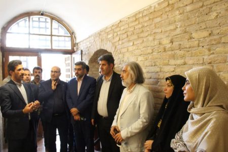 بازدید معاون وزیر ارشاد از تاریخ ۱۰۰ هزار ساله لرستان