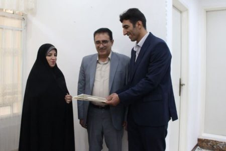 تقدیر دبیر شورای فرهنگ عمومی از خانواده شهید «خدامراد عبدلی»