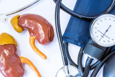 عدم کنترل فشار خون سبب ایجاد بیماری قلبی و کلیوی می‌شود